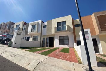 Casa en condominio en  Colinas Del Mirador, Prolongación Constituyentes Oriente, Residencial Colinas Del Mirador, Santiago De Querétaro, Querétaro, México