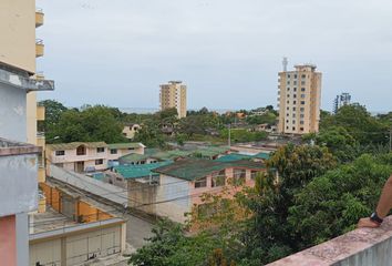 Departamento en  Avenida Castelnouvo, Tonsupa, Esmeraldas, Ecuador
