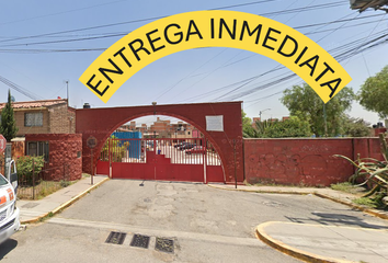 Casa en  Los Claustros Vi, San Pablo De Las Salinas, Estado De México, México