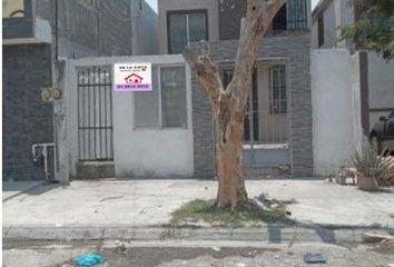 Casa en  Privada La Castaña, Apodaca