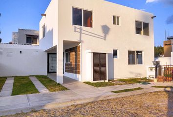 Casa en  Cocuyos 24, Club De Golf, Tequisquiapan, Querétaro, México