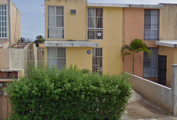 Casa en  Gaviota 50, Sm 523, Quetzales, Cancún, Q.r., México