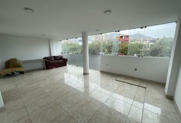 Local comercial en  Los Olivos, Lima