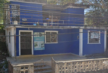 Casa en  Lázaro Cárdenas, Francisco May, Felipe Carrillo Puerto, Quintana Roo, México