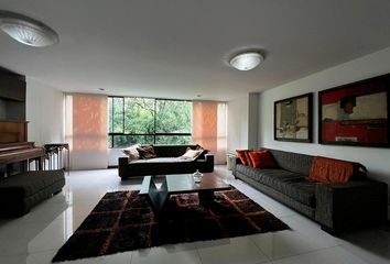 Apartamento en El Poblado, Medellín, Antioquia, Colombia