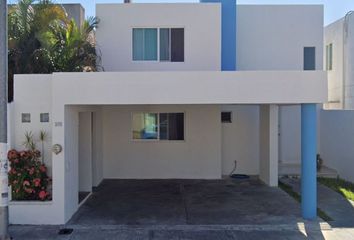 Casa en  Calle 18-b, Colonia Altabrisa, Mérida, Yucatán, México