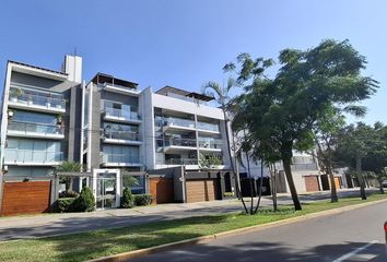 Departamento en  Av. Coronel Reynaldo Vivanco 235, Lima, Perú