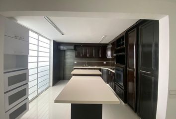 Casa en Pinares, Comuna Oriente, Pereira, Risaralda, Colombia