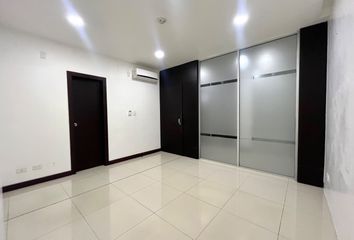 Oficina en  Torre Corporativa Murano, Machala, Ecuador