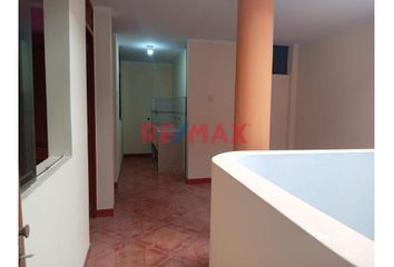 Departamento en  La Esperanza, Trujillo, Perú