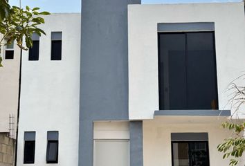 Casa en fraccionamiento en  Fraccionamiento Santa Isabel, Tierra Negra, Tuxtla Gutiérrez, Chiapas, México