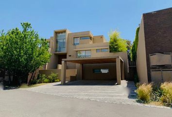 Casa en  Lo Barnechea, Provincia De Santiago