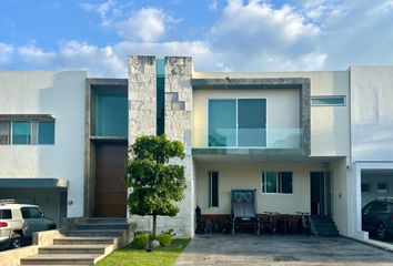 Casa en condominio en  Novaterra Condominio, Av. Sta. Margarita, Valle Real, Zapopan, Jalisco, México