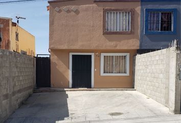 Casa en condominio en  Calle Vista Dorada, Villas De Tijuana, Tijuana, Baja California, México