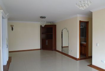 Apartamento en Pinares, Comuna Oriente, Pereira, Risaralda, Colombia