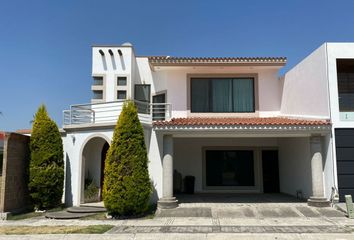 Casa en  Calle Paseo De Palaú 1, San Bernardino Tlaxcalancingo, San Andrés Cholula, Puebla, 72830, Mex