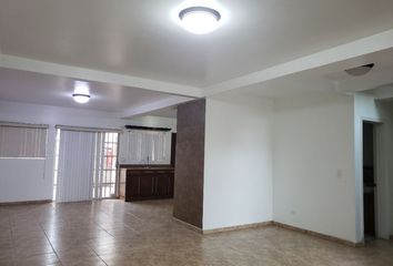 Casa en  Jardín Dorado, Tijuana