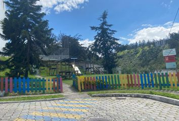 Departamento en  Uraba, Quito, Ecuador