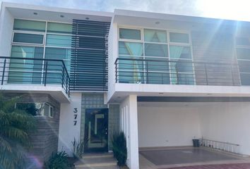 Casa en  Residencial Santa Fe, Cto. Córdoba, Hda. Santa Fe, León, Guanajuato, México