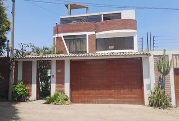 Casa en  Calle Veintidós, Santa Rosa, Lima, 15123, Per