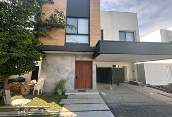 Casa en  Riona Samborondón, Avenida Samborondón, Guayaquil, Ecuador