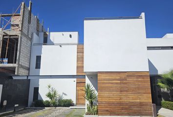 Casa en fraccionamiento en  Colinas De Juriquilla, Monte Elbrus, Juriquilla, Querétaro, México