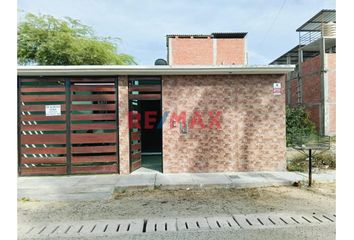Casa en  Urbanización Las Palmeras - Centenario, Unnamed Road, Piura, Perú