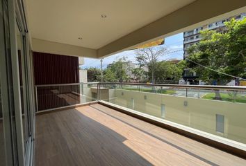 Departamento en  Avenida Alejandro Velasco Astete, Santiago De Surco, Perú