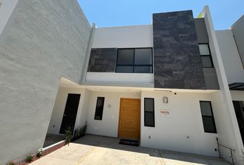Casa en fraccionamiento en  Parque Santorini, Boulevard De Los Lagos, Iv, Lomas De Angelópolis, Puebla, México