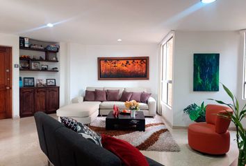 Apartamento en El Poblado, Medellín, Antioquia, Colombia