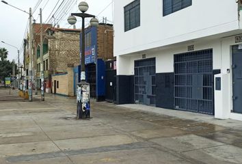 Local comercial en  Avenida Guardia Civil 631, Chorrillos, Perú