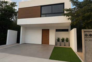 Casa en fraccionamiento en  Playa Del Carmen, Quintana Roo