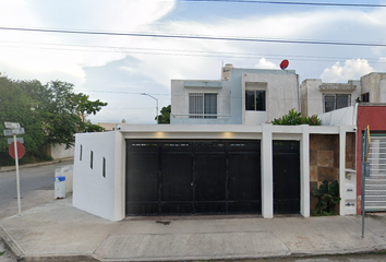 Casa en  C. 81, Fraccionamiento Diamante Paseos De Opichén, Mérida, Yucatán, México