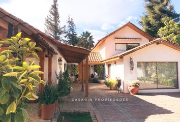 Casa en  Camino Del Cielo 2933, Lo Barnechea, Chile