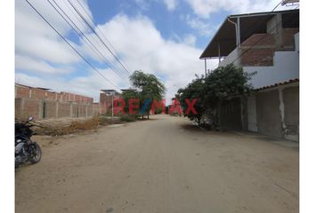 Terreno en  Urb. Los Educadores, Calle 2, Piura, Perú