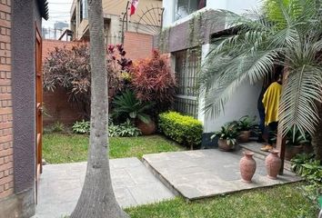 Casa en  Genaro Castro Iglesias, Miraflores, Perú