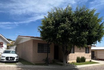 Casa en condominio en  Paseo De La Aurora, Villas De Irapuato, Guanajuato, México
