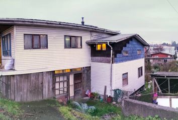 Casa en  Avenida Presidente Ibáñez 90, Puerto Montt, Llanquihue, Los Lagos, 5500000, Chl