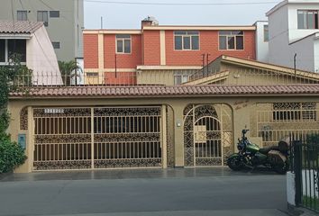 Casa en  Alameda Del Alba 132, Santiago De Surco, Perú