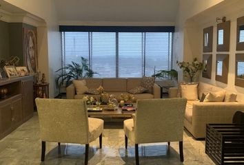Departamento en  Lomas De Urdesa, Guayaquil, Ecuador