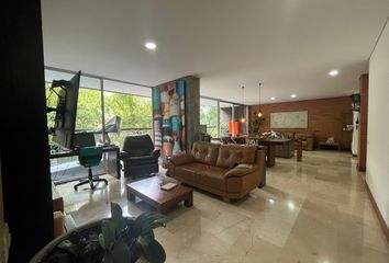 Apartamento en El Poblado, Medellín, Antioquia, Colombia