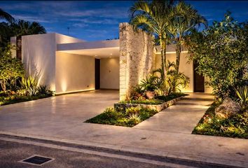 Casa en condominio en  Komchen, Mérida, Yucatán