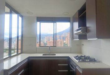 Apartamento en El Poblado, Medellín, Antioquia, Colombia