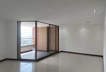Apartamento en El Poblado, Medellín, Antioquia, Colombia