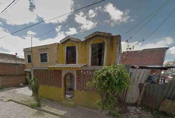 Casa en fraccionamiento en  Jardindes De La Victoria, Silao