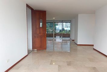 Apartamento en El Poblado, Medellín, Antioquia, Colombia