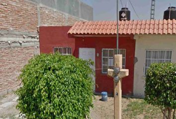 Casa en fraccionamiento en  Jardindes De La Victoria, Silao