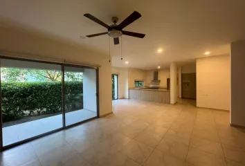 Casa en condominio en  Yucatán Country Club, Mérida, Yucatán