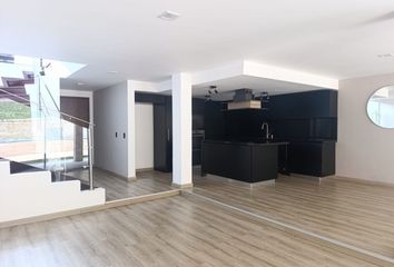 Casa en El Poblado, Medellín, Antioquia, Colombia