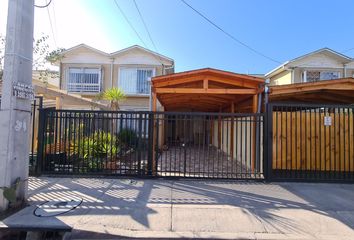 Casa en  De Los Fundadores 1245, 8150215 Puente Alto, Puente Alto, Región Metropolitana, Chile